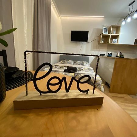 Love Glow Studio Krakow Luaran gambar