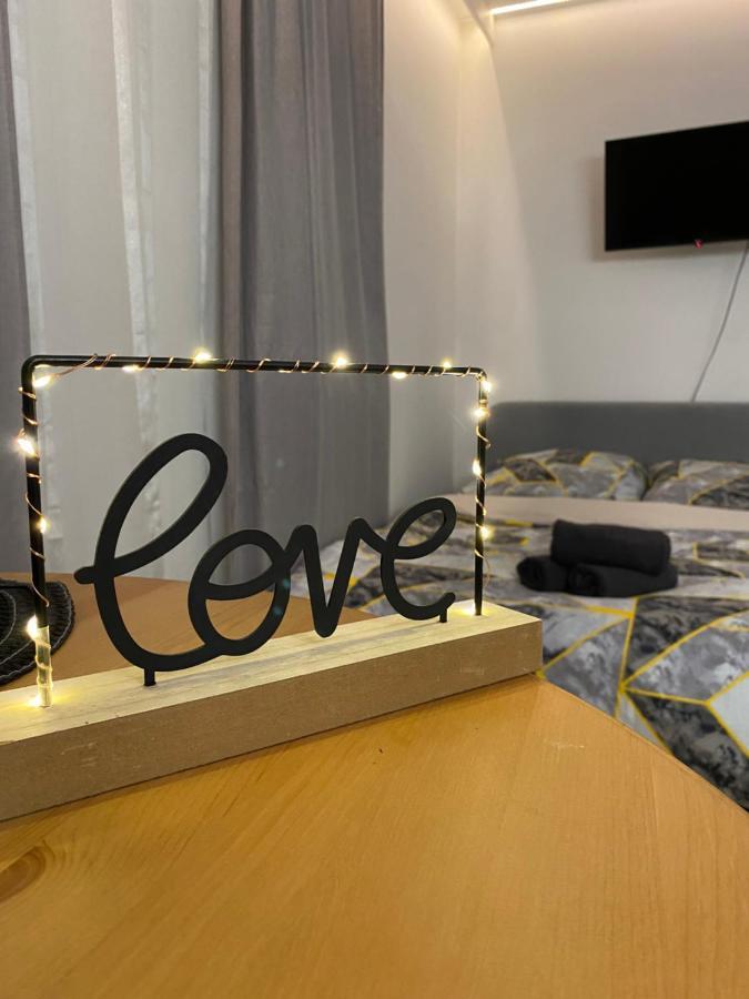 Love Glow Studio Krakow Luaran gambar