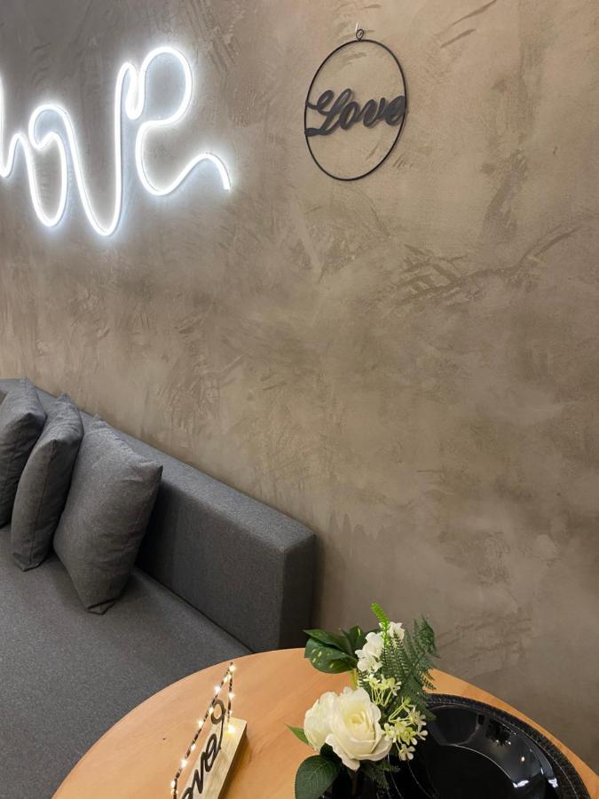 Love Glow Studio Krakow Luaran gambar