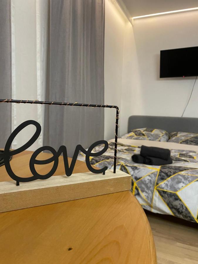 Love Glow Studio Krakow Luaran gambar